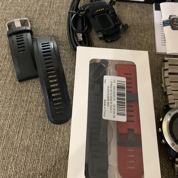 Unisex Garmin Titanium GPS Watch - Picture 4 of 7